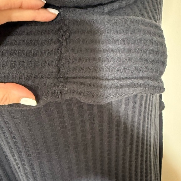 Free People Juicy Tunic Top Long Sleeve Black Waffle Knit Split Open Back NWT - Picture 11 of 12